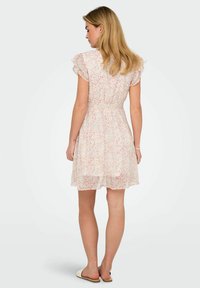 ONLY ONLASTA LIFE PEEKABOO DRESS - Kasdienė suknelė - powder puff