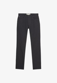 Seleccionado, grey trieste