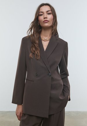 Stradivarius Kratek plašč - mottled brown