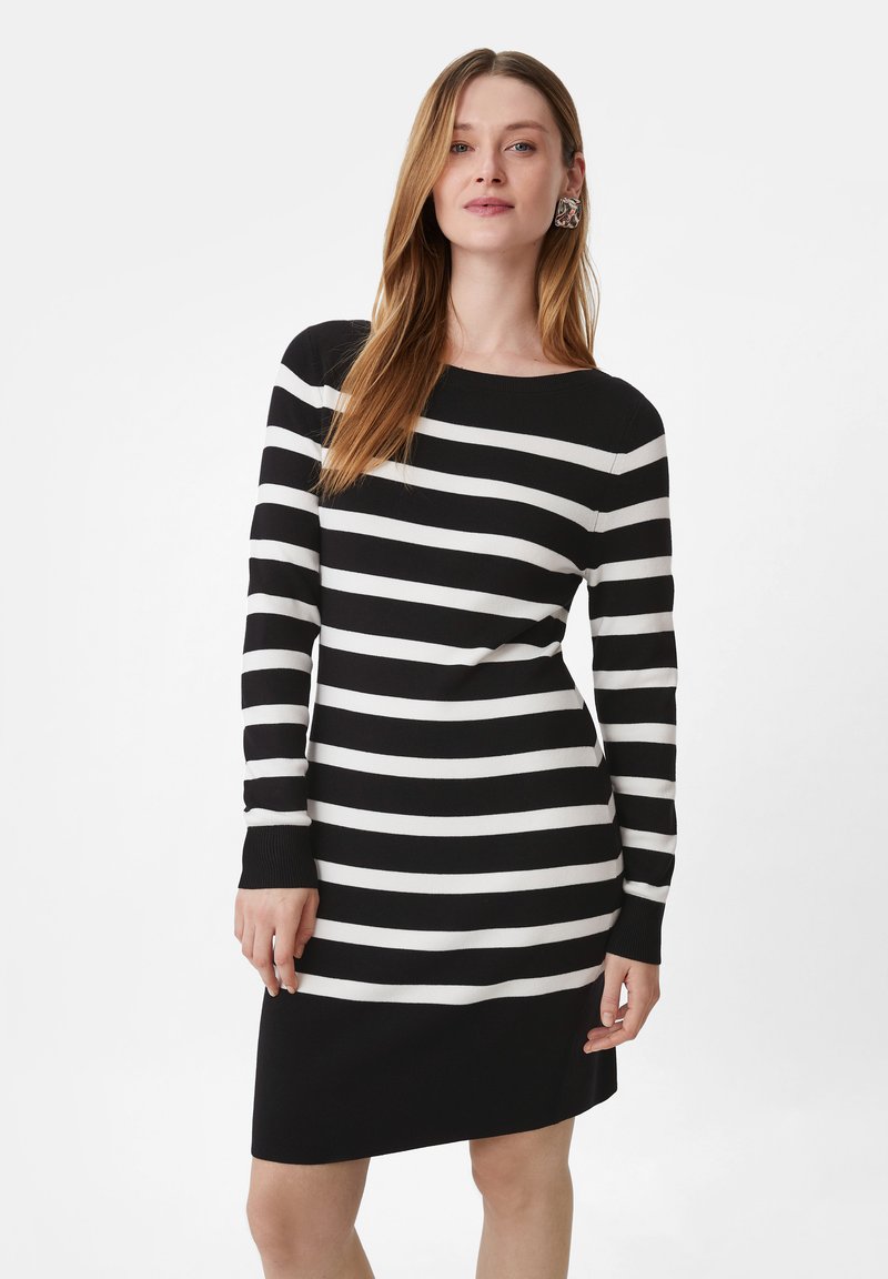 Strickkleid mit horizontalen schwarz-weißen Streifen, langen Ärmeln und einer taillierten Silhouette. Weicher Stoff mit Rundhalsausschnitt.