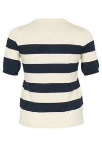 Stribet t-shirt med en cremefarvet bund og marineblå vandrette striber. Korte ærmer, rund halsudskæring og en blød, strikket tekstur.