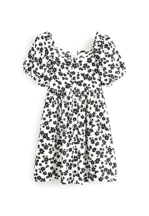 Robe blanche à motif floral noir, manches courtes bouffantes, encolure carrée et devant boutonné.