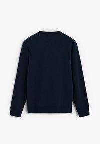 Navyblauw sweatshirt van zacht stof, met een ronde halslijn en lange mouwen. De achterkant heeft een eenvoudig, naadloos ontwerp.