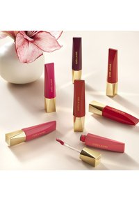 ESTÉE LAUDER PURE COLOR WHIPPED MATTE - Liquid lipstick - pc whip matte lip clr-92