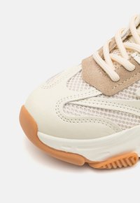 Steve Madden JPOSSESSION - Sneaker low - white