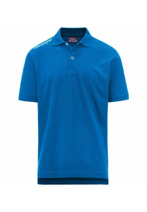 Polo shirt blu in cotone, con colletto classico, apertura con due bottoni, maniche corte e un logo in evidenza sulla spalla.