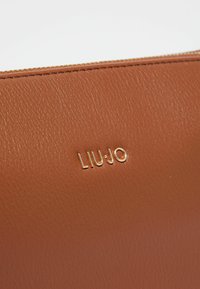 LIU JO Schoudertas - brown