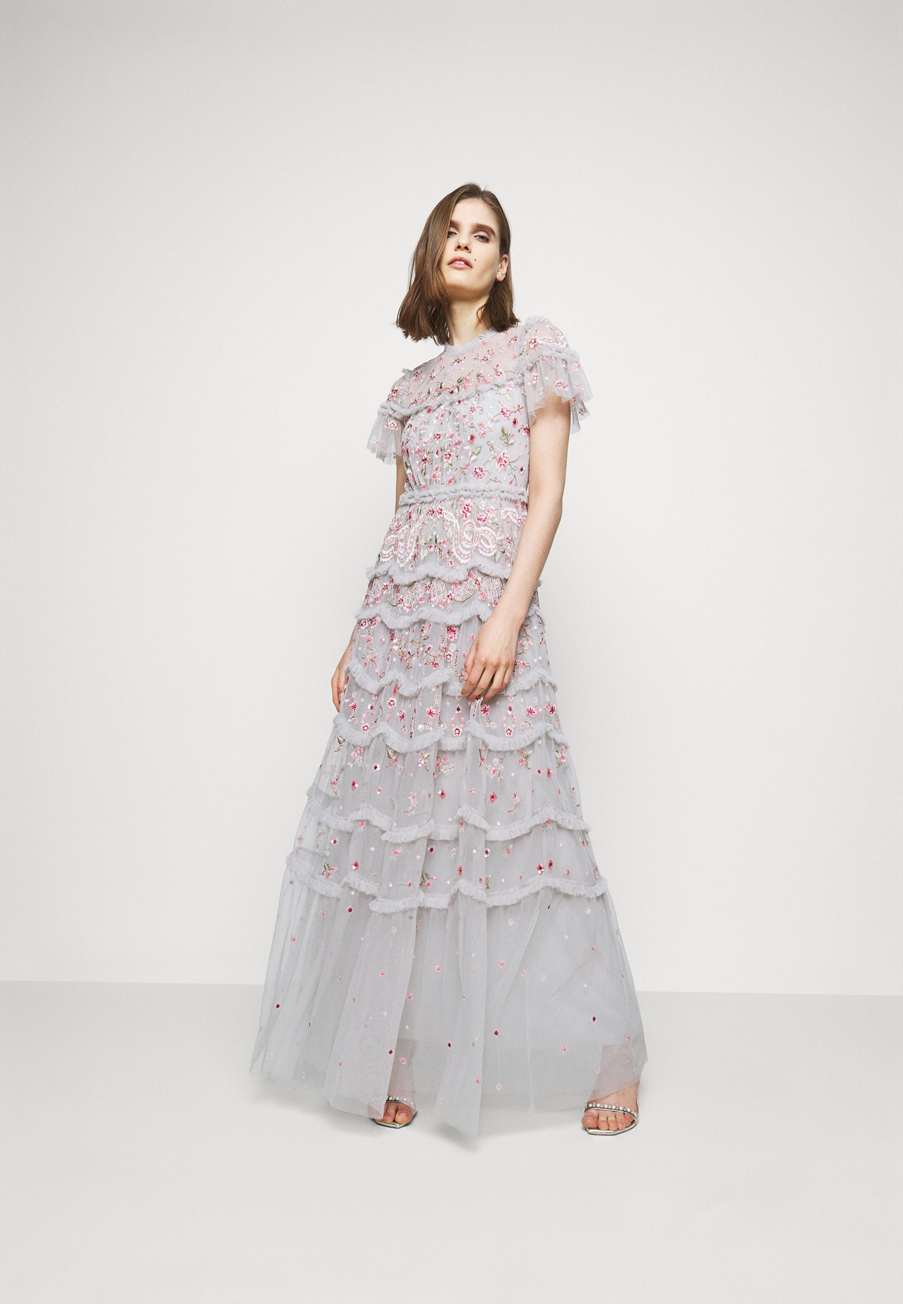 robe needle and thread occasion