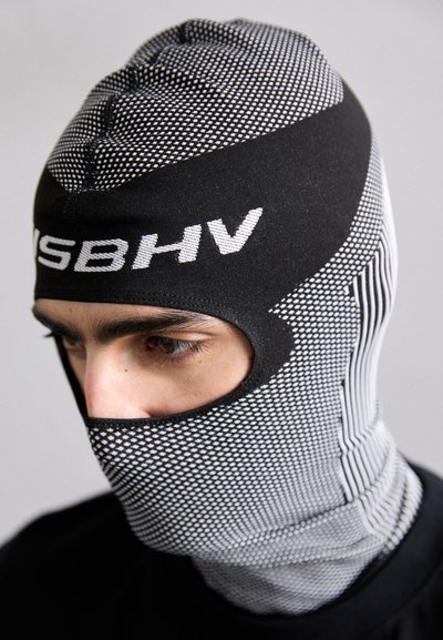 MISBHV SEAMLESS UNISEX - Pletena kapa - black