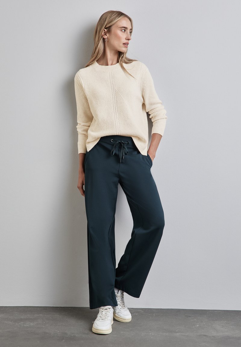 Street Maglione Beige Outfit Outfit Invernali Outfit Maglione