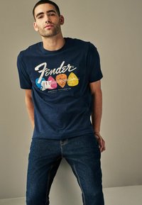 Next LICENSE REGULAR - T-Shirt print - navy fender