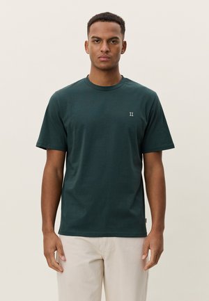 CORE CONTRAST - Pamata T-krekls - pine green