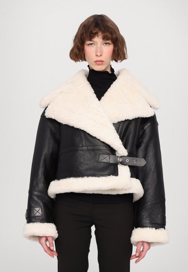 DAIA  - Leather jacket