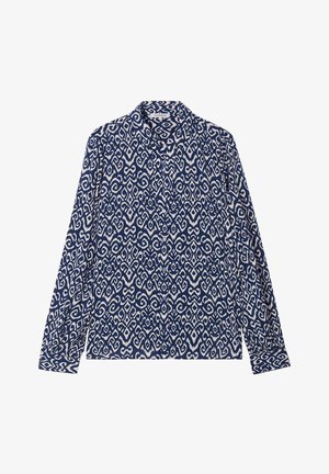 Marineblauw en witte geblokte knoopshirt met een kraag, lange mouwen en een draaipatroon over de stof.