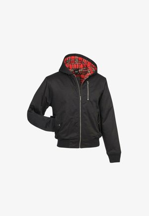 Svart huvajacka med en framsida med dragkedja, med ett rödrutigt foder. Designen inkluderar ribbade muddar och midja, samt fickor på sidorna.
