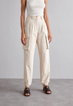 MOSCHINO JEANS TROUSERS - Παντελόνι cargo - beige