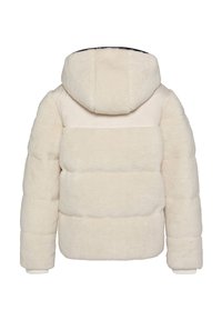 Crème-kleurige pufferjack met een gestructureerd, fluffy oppervlak, voorzien van een capuchon, horizontaal gestikte secties en elastische manchetten.