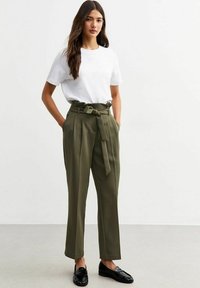 New Look - PAPERBAG - Trousers - olive Thumbnail Image 1