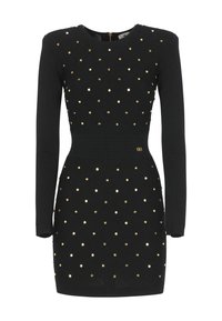 Abito lungo nero con maniche lunghe, dal taglio aderente, con un motivo a rombi trapuntato e borchie dorate che adornano la superficie, chiusura con zip sul retro.