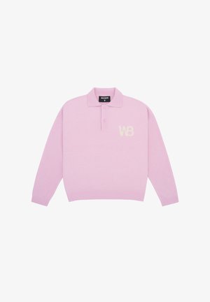 Langærmet pastelrosa polo sweater med ribkanter ved ærmer og kant, to-knaps slidse og hvid "WB" logo på venstre bryst.