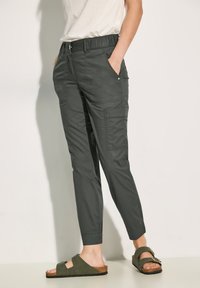 Cecil UTILITY IM CASUAL FIT - Tygbyxor - grün