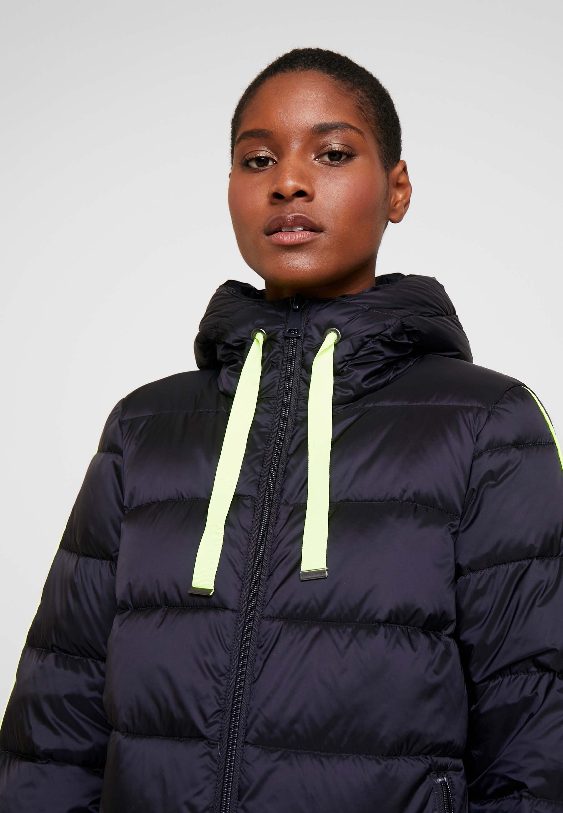 Rich & Royal Jakker | Dame | Ny jakke på nett hos Zalando Rich & Royal Jakker | Dame | Ny jakke på nett hos Zalando