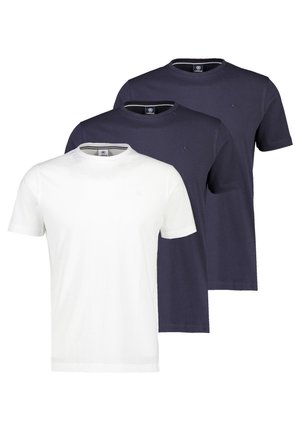 Drei schlichte Kurzarm-T-Shirts mit Rundhalsausschnitt, zwei in Marineblau und eins in Weiß, überlappend auf einem weißen Hintergrund angeordnet.