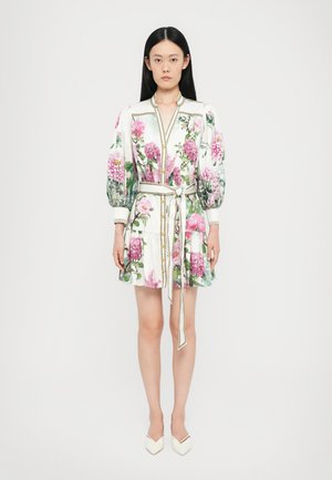 CORA VOLUMINOUS TIERED MINI SHIRT DRESS - Paitamekko - rose whisper