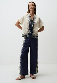 Jimmy Key ELASTICIZED PATTERNED - Pantalon classique - dark blue