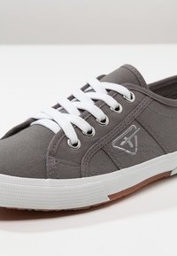 Tamaris Sneakers - light grey