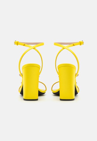 N°21 Korolliset sandaalit - yellow/light gold