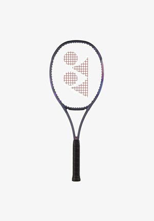 Tennissait met een donkerpaarse frame, een witte kop met rode rasterpatronen en een gestructureerde zwarte grip.