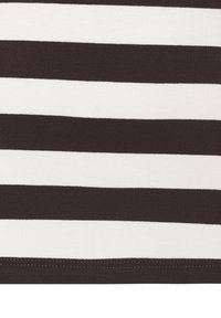 Gestreifter Stoff mit abwechselnd dunkelbraunen und weißen horizontalen Linien. Glatte Textur mit einem genähten Saum. Weiches, dehnbares Material.