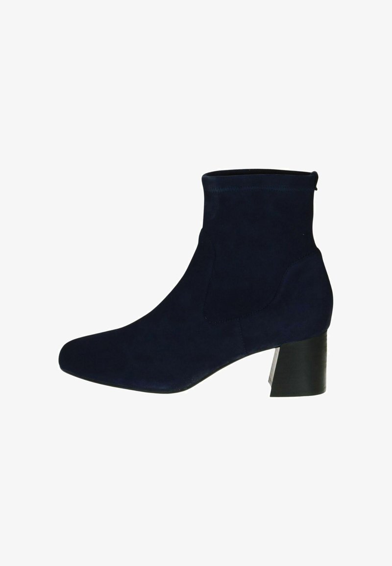 Marineblaue Wildleder-Stiefeletten mit Blockabsatz, spitzer Zehenform und elastischen Seiteneinsätzen für ein einfaches An- und Ausziehen. Glatte Textur und elegantes Design.