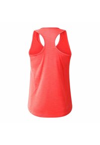 Rotes Tanktop mit sportlichem Racerback-Design, leichtem Stoff und glatter Textur. Verfügt über einen abgerundeten Saum am unteren Ende.