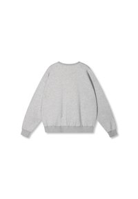 Grauer Sweatshirt, weiche Textur, runder Ausschnitt, lange Ärmel, gerippte Bündchen und Saum, schlichtes Design ohne sichtbare Muster oder Akzente.