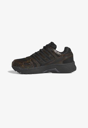adidas Originals, ADISTAR CONTROL 5 W - Zapatillas - core black supplier colour core black