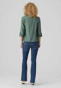 Vero Moda Bleizeris - laurel wreath