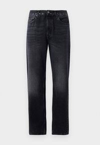 Schwarze Denim-Jeans mit geradem Schnitt, ausgestattet mit fünf Taschen, einem metallischen Knopfverschluss und kontrastierenden Nähten. Glatte Textur.