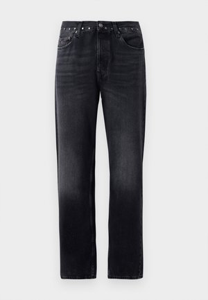 Calças de ganga pretas com corte reto, apresentando cinco bolsos, fecho com botão metálico e detalhes de costura em contraste. Textura suave.