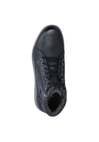 Sorte læder high-top sko med snørebånd foran, lynlåsdetalje og polstret ankel. Glat tekstur med gummisål og minimal syning.