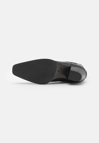 Copenhagen Studios CPH247 - Botine clasice - black