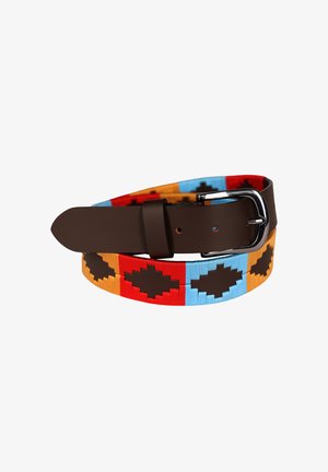 Brauner Ledergürtel mit gewebtem Stoff, der rote, blaue und orangefarbene geometrische Muster sowie eine silberne Schnalle aufweist.