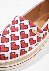 Love Moschino Espadrilles - white