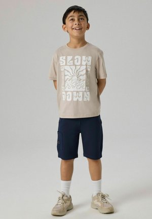 Name it, - T-shirt z nadrukiem