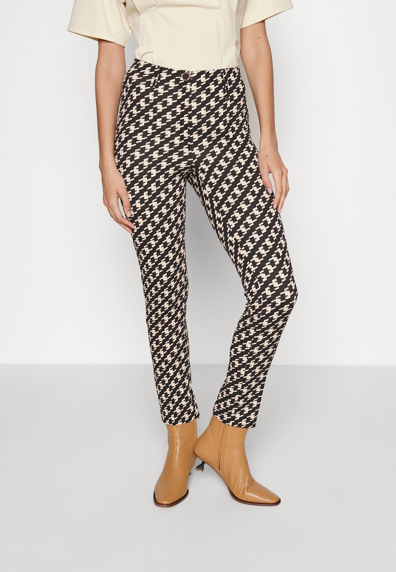 Marc Cain S Sports  Black Top RS 55.10 W41 COL 900 main image 1