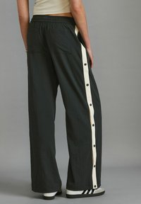 Next POPPER SIDE   - Pantaloni de trening - charcoal grey