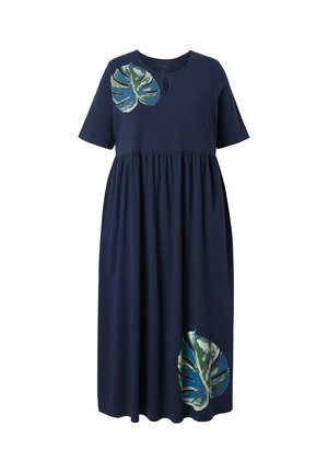Mørkeblå midi-kjole med korte ærmer, nøglehulshalsudskæring og grønblå tropiske bladprint på skulder og kant.