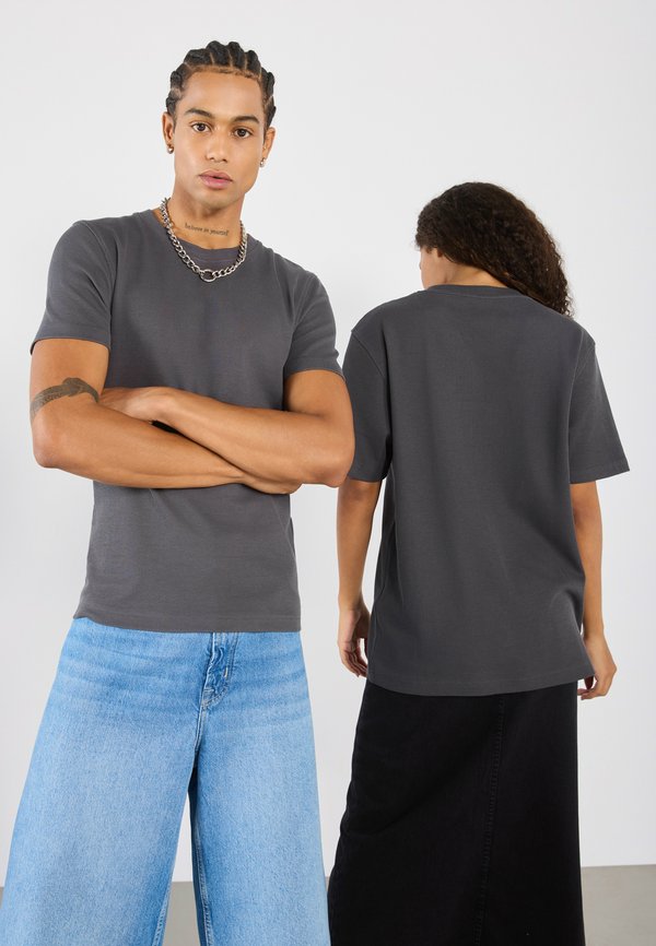 BASIC RIB T SHIRT UNISEX - Basic T-shirt - forged iron
