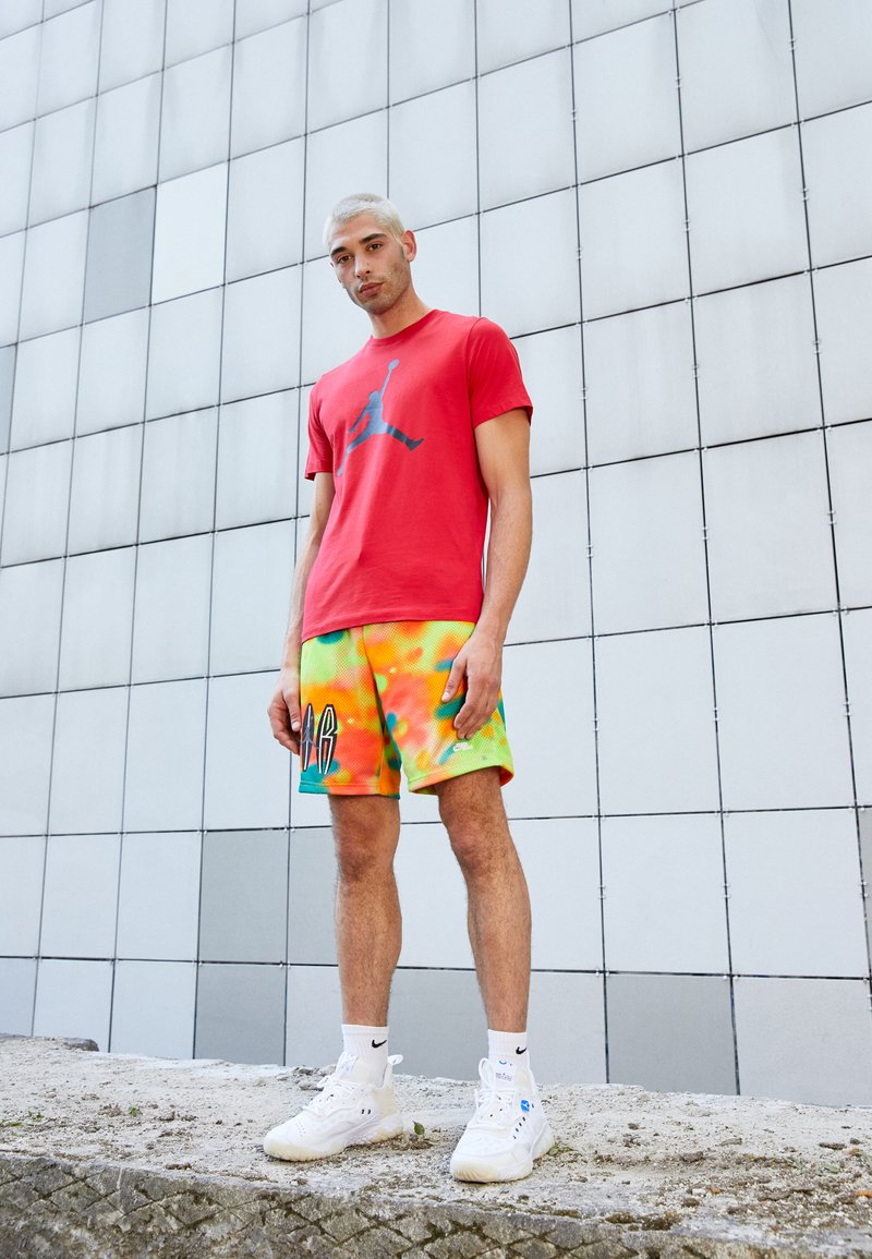 Jordan JUMPMAN SS CREW - T-shirt estampada - fire red/black